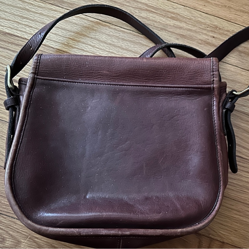 Vintage 1970s-80s Coach Crossbody in Oxblood-Raw Suede Lining - Picture 3 of 10